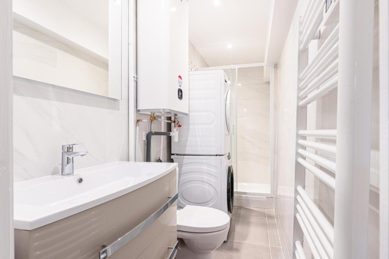 ניס Le Loft Magnan - Ac- Pres Mer - Wifi - Parking - Confort Et Moderne - Supermarches Et Tram Proches מראה חיצוני תמונה