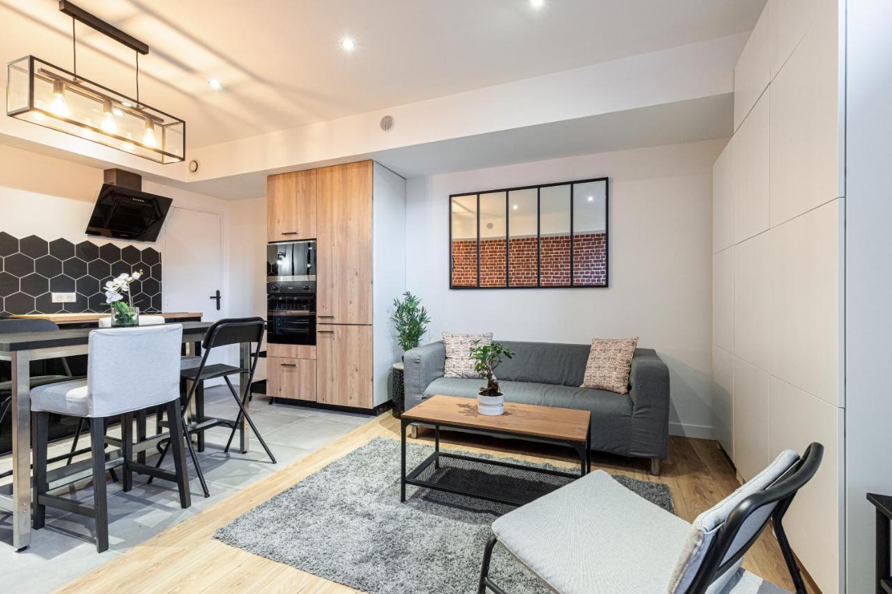 ניס Le Loft Magnan - Ac- Pres Mer - Wifi - Parking - Confort Et Moderne - Supermarches Et Tram Proches מראה חיצוני תמונה